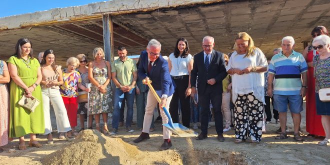 COLOCACIÓN DE LA PRIMERA PIEDRA PARA LA RESIDENCIA DE MAYORES DE BAILÉN.